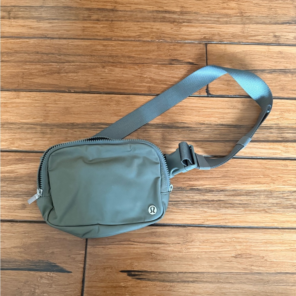 Lululemon, Olive Green Belt Bag